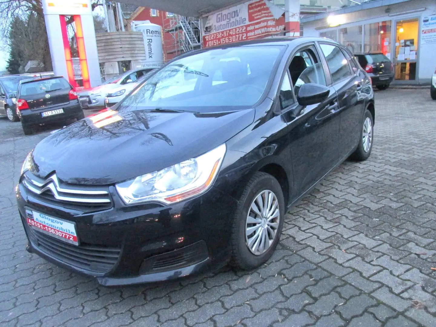 Citroen C4 1.2i Attraction*EURO6*MOD.2015*TÜV NEU*GARANTIE Schwarz - 1