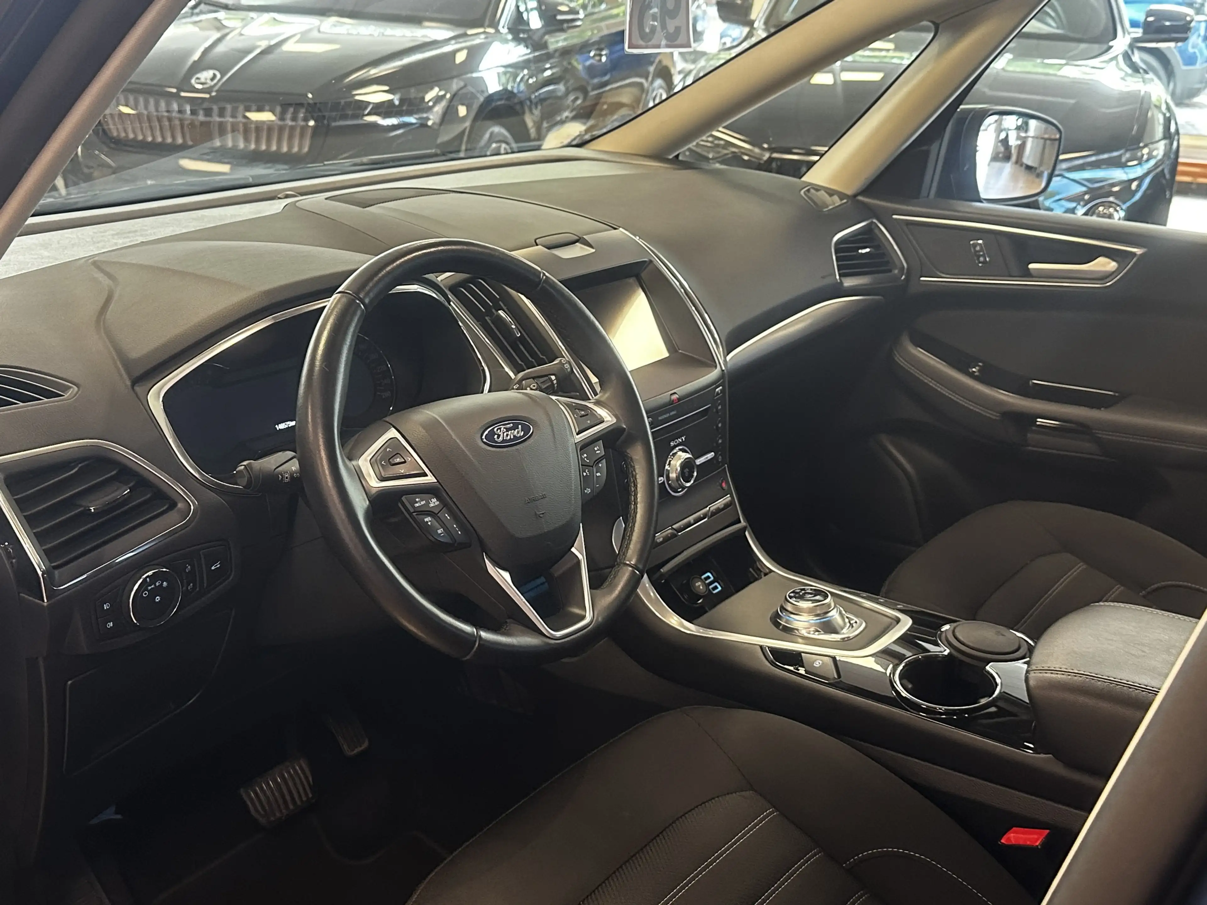 Ford Galaxy Titanium*7Sitz*ACC*AHK*CAM*1.hand*SHZ*LED — photo 11