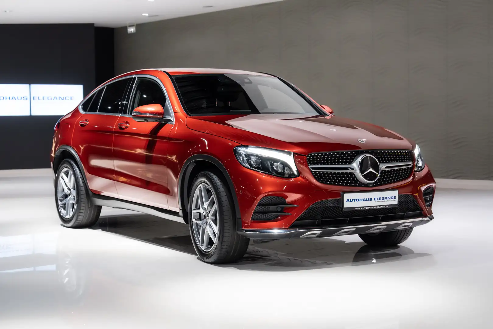 Mercedes-Benz GLC 250 Coupe d 4Matic*AMG-LINE*360*HUP*AHK*LED Rood - 2