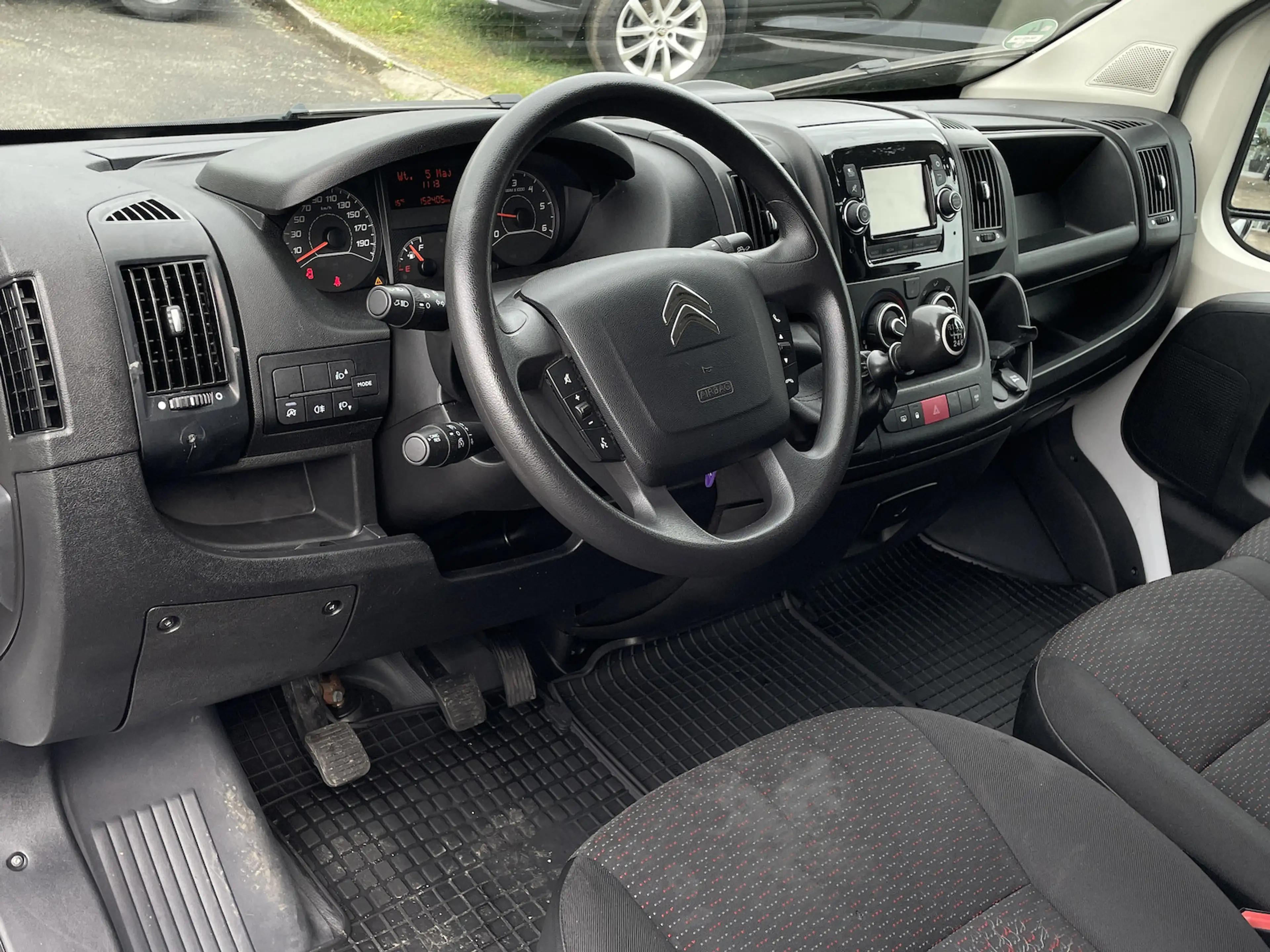 Citroen Jumper 35 L4H3 Club Heavy BlueHDi 140 GRA Kamera — photo 9