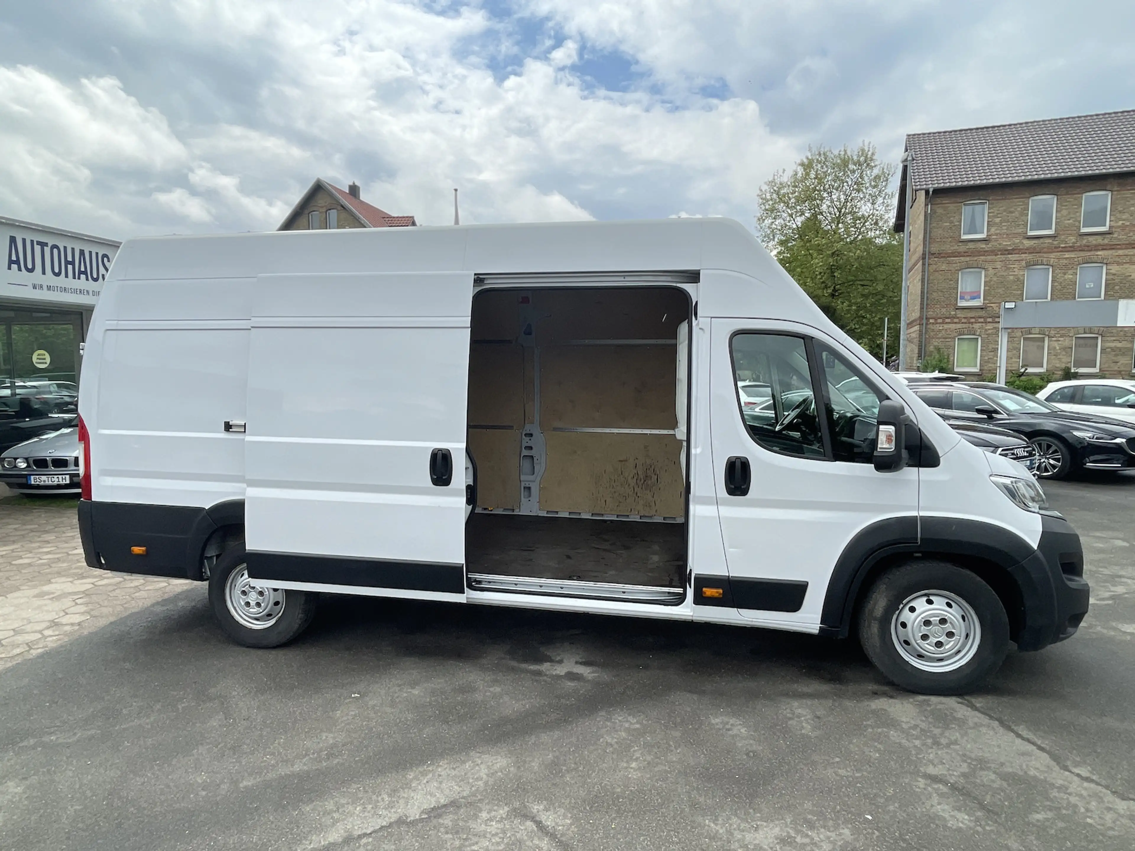 Citroen Jumper 35 L4H3 Club Heavy BlueHDi 140 GRA Kamera — photo 6
