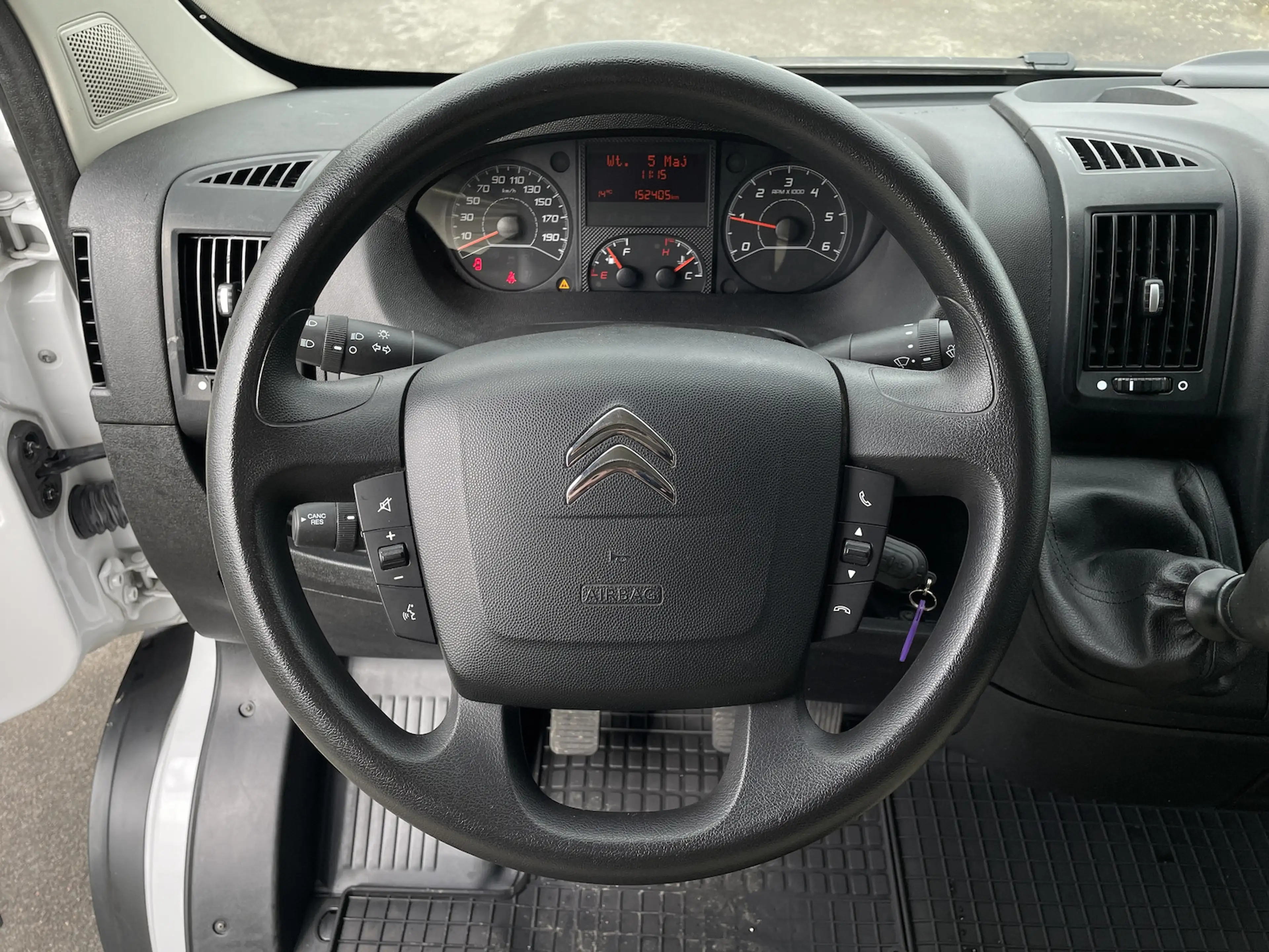 Citroen Jumper 35 L4H3 Club Heavy BlueHDi 140 GRA Kamera — photo 13