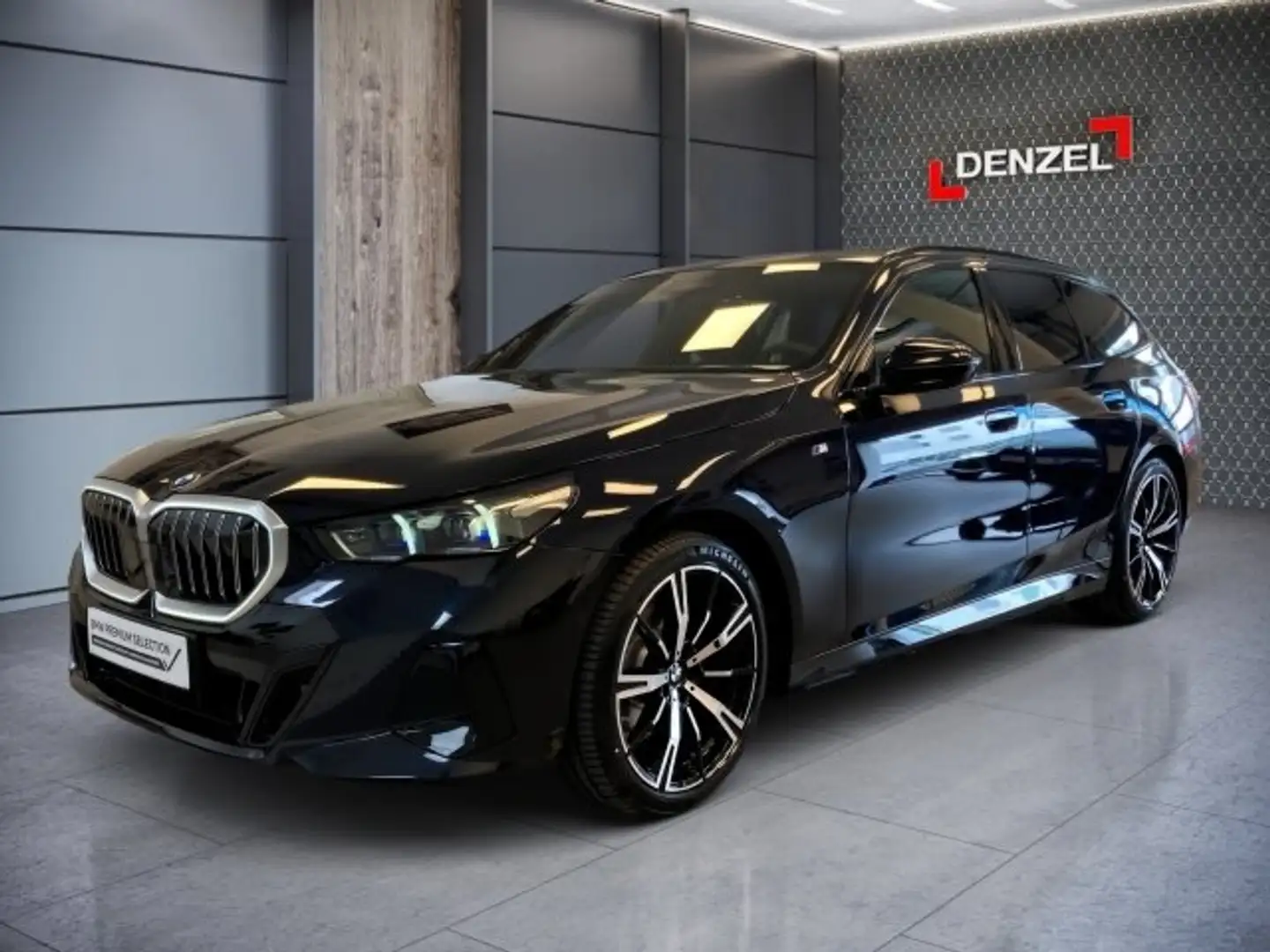 BMW 520 d xDrive Touring G61 B47 Noir - 1