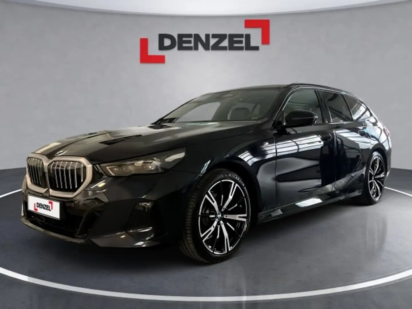 BMW 520 d xDrive Touring G61 B47 Schwarz - 1