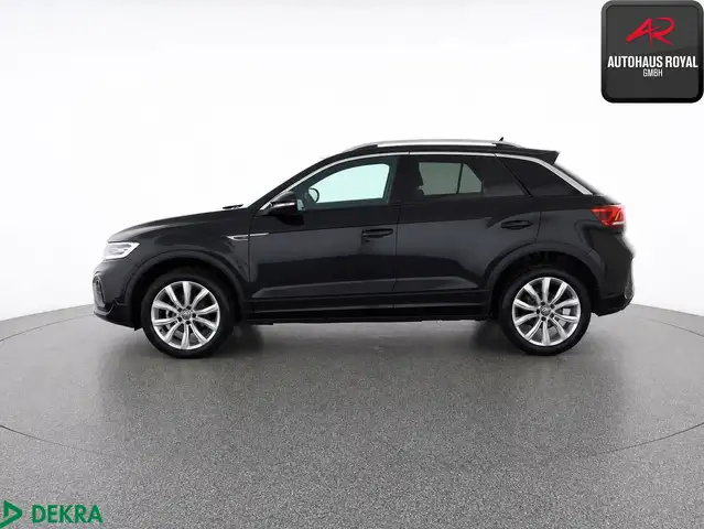 Volkswagen T-Roc view 2