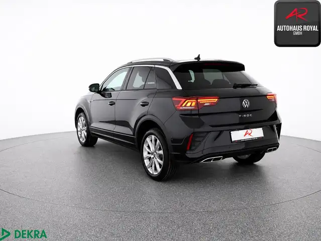 Volkswagen T-Roc view 3
