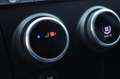 Jaguar E-Pace 2.0 P200 AWD HSE / Carplay / Camera / automaat Grijs - thumbnail 19