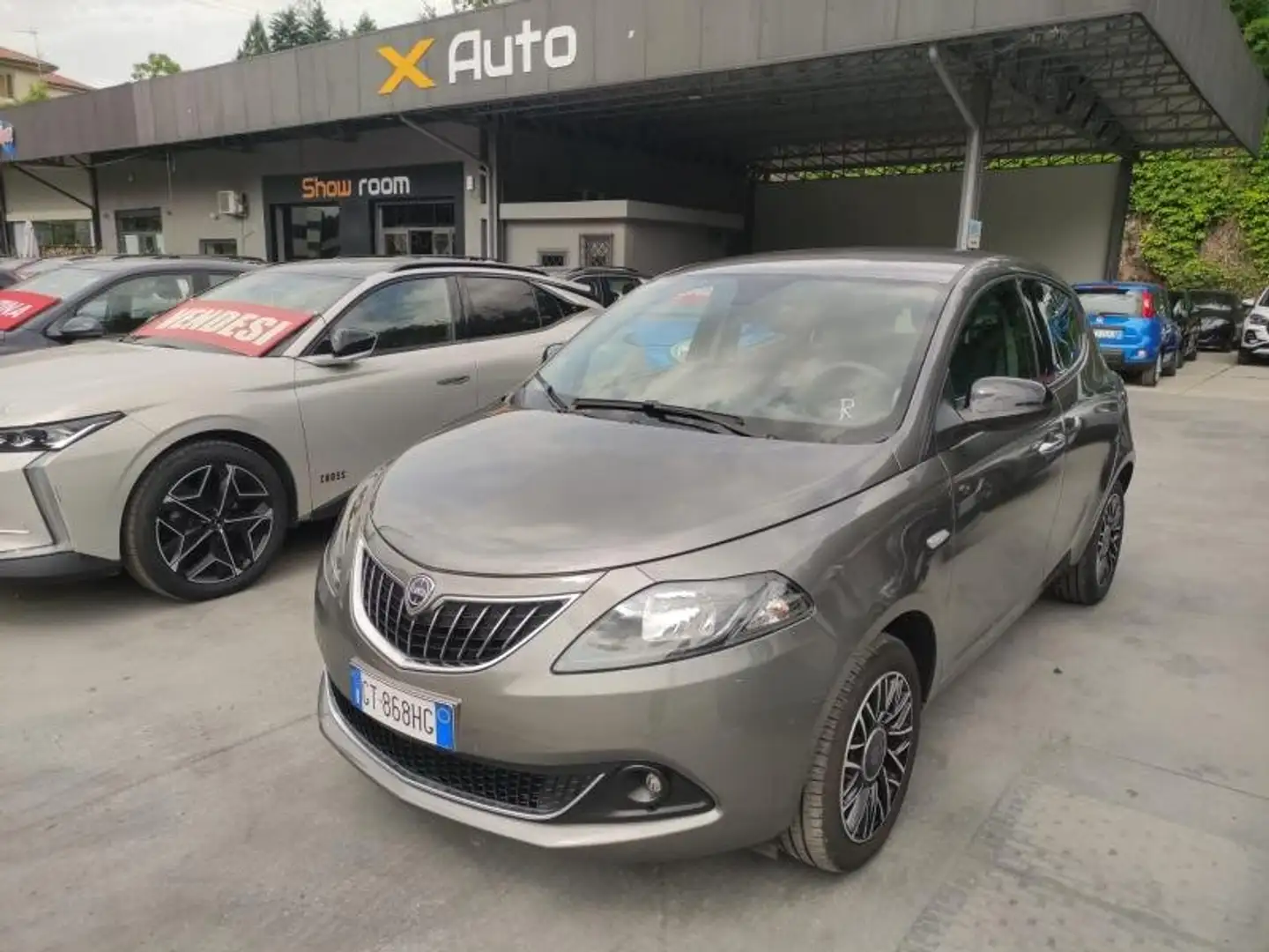 Lancia Ypsilon Ypsilon 1.0 firefly hybrid Platino s Gris - 1
