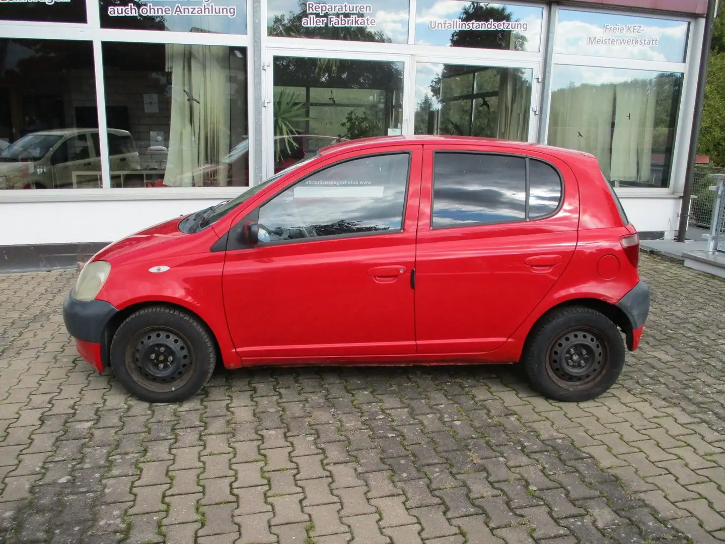 Toyota Yaris 1.0 linea luna+Klima+5Türig Rot - 2