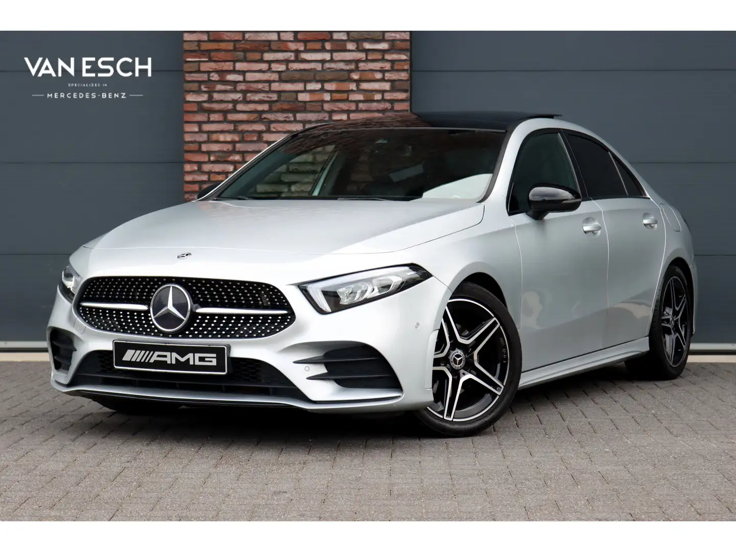 Mercedes-Benz A 200 Business Solution AMG | Panoramadak | Camera | Nig Zilver - 1