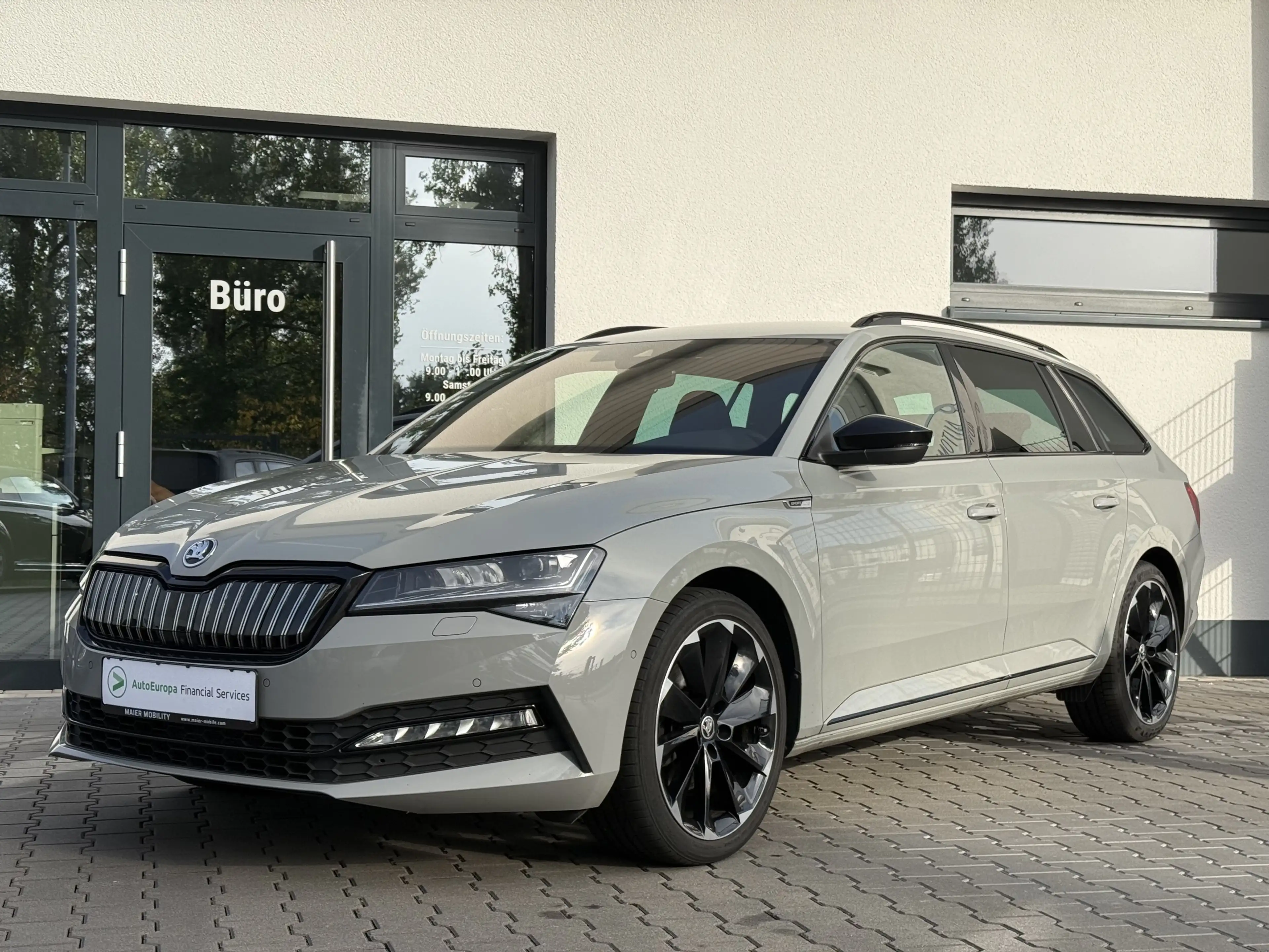 Skoda Superb Sportline iV ACC+360°+MEMO+MATRIX+DCC+AHK — photo 2