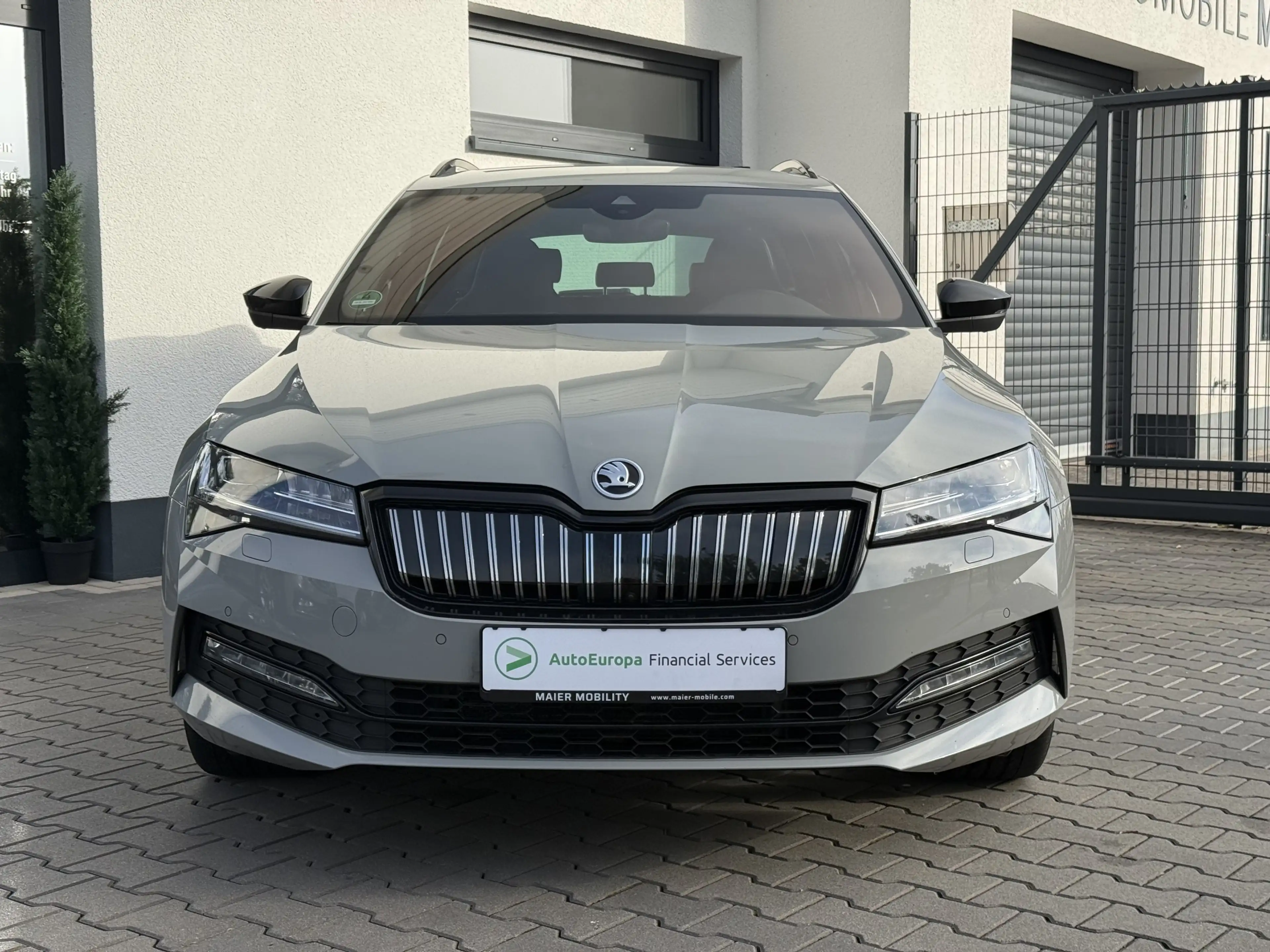 Skoda Superb Sportline iV ACC+360°+MEMO+MATRIX+DCC+AHK — photo 3