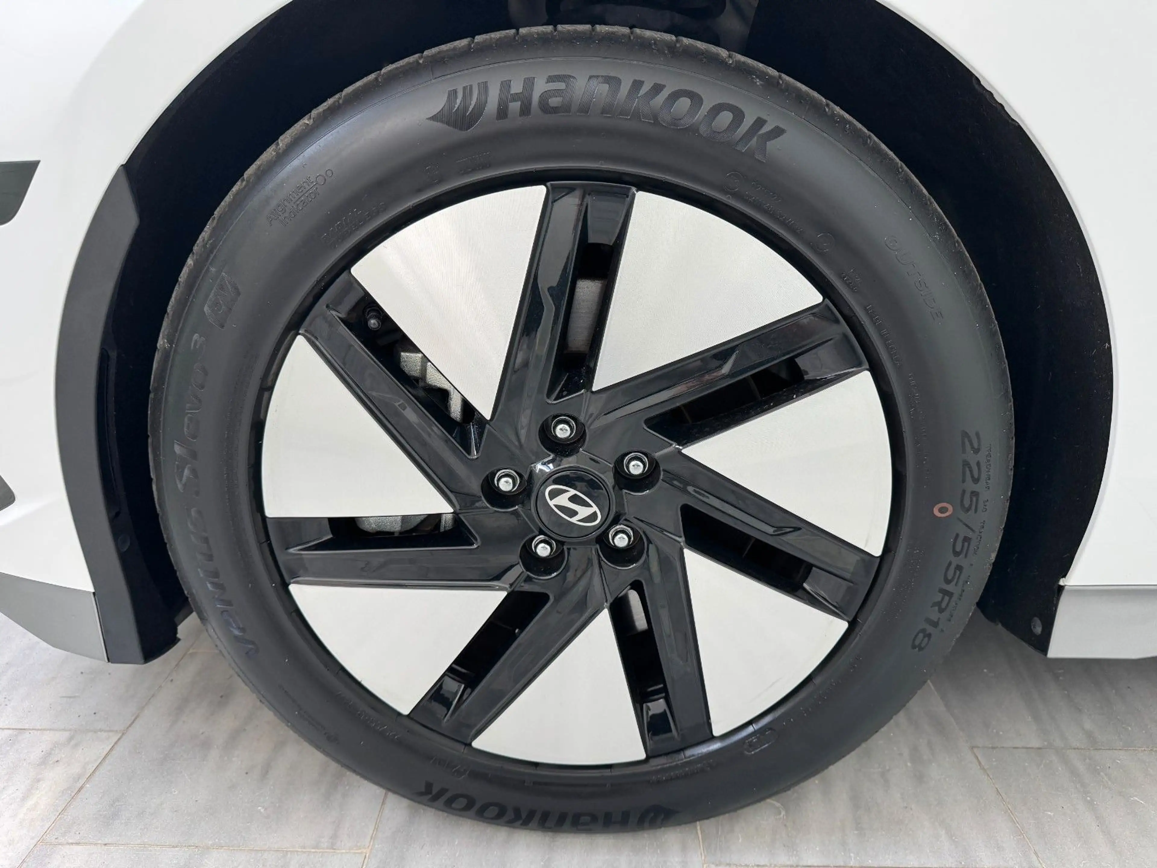 Hyundai IONIQ 6 Techniq Park-Paket 100% SOH — photo 11