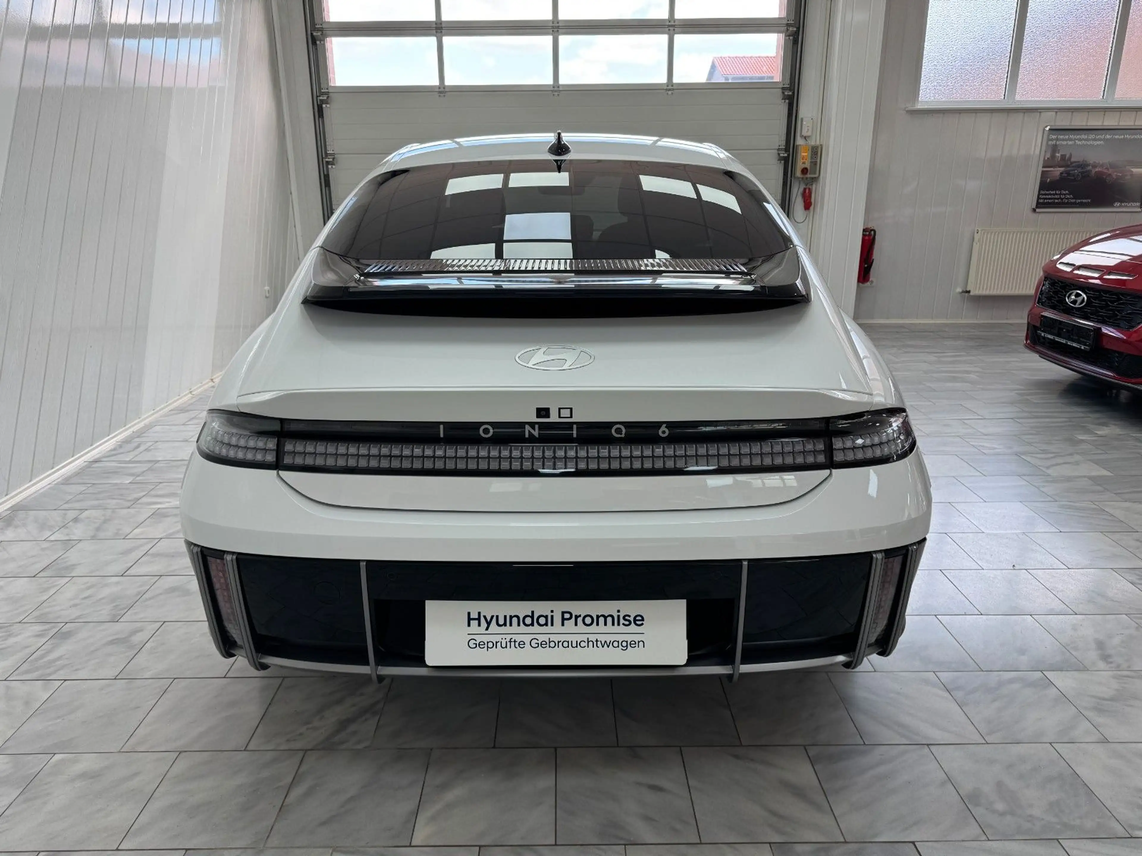 Hyundai IONIQ 6 Techniq Park-Paket 100% SOH — photo 4