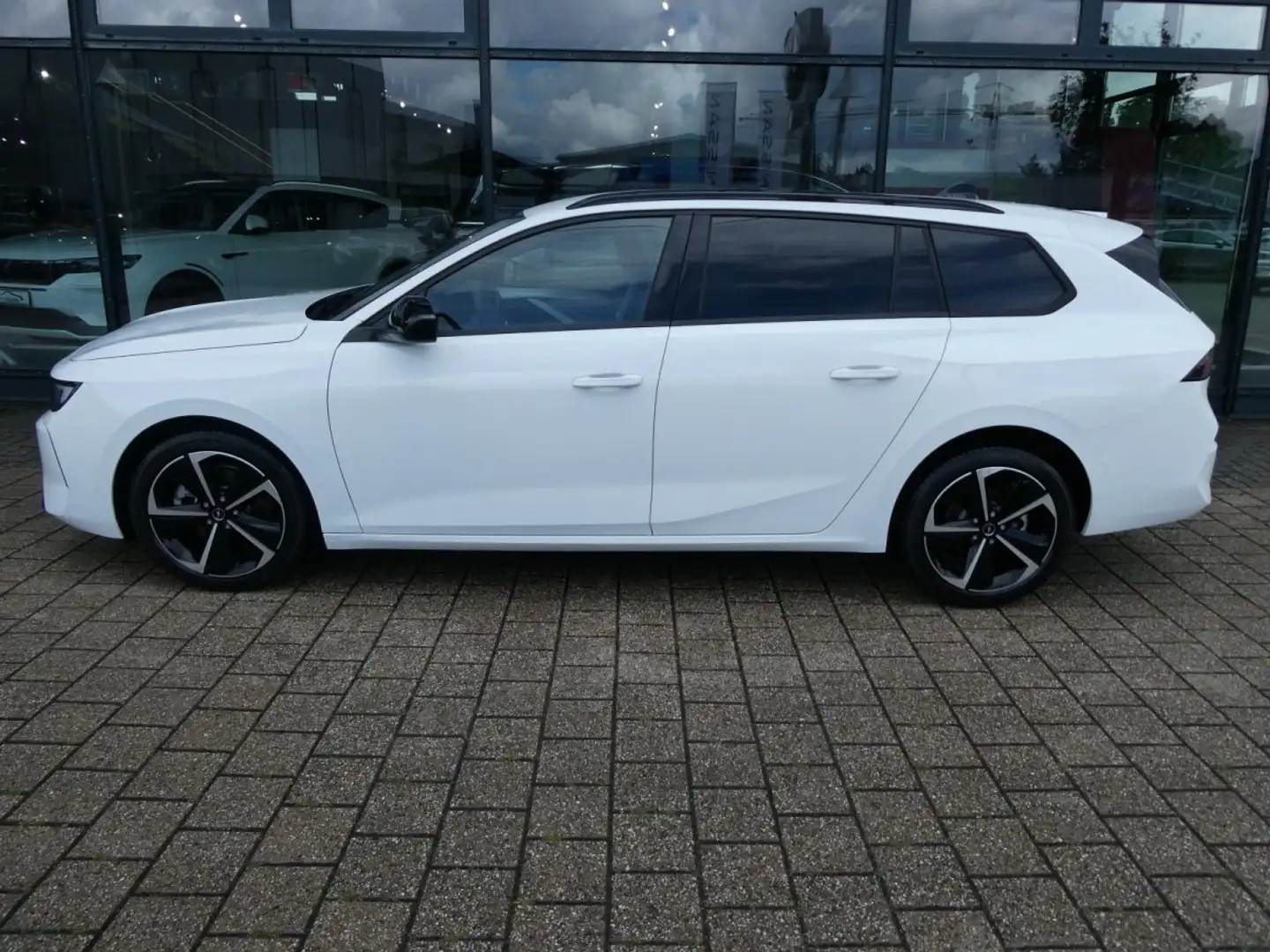 Opel Astra Sportstourer 1.2 Turbo Edition*Komfort*Tech*17Zoll Wit - 2