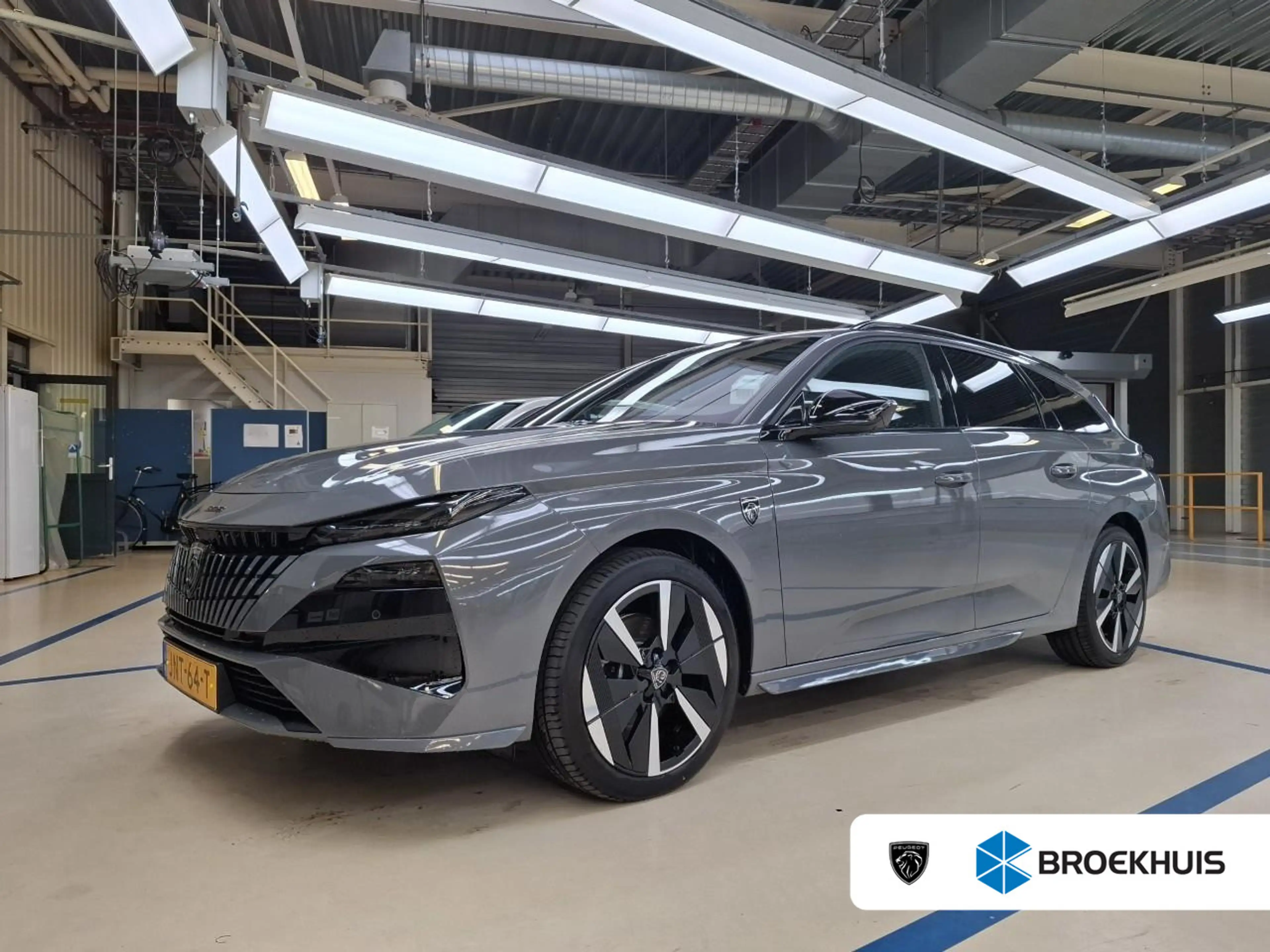 Peugeot 308 e-308 SW GT 54 kWh | Navigatie | Alcantara | Stoel