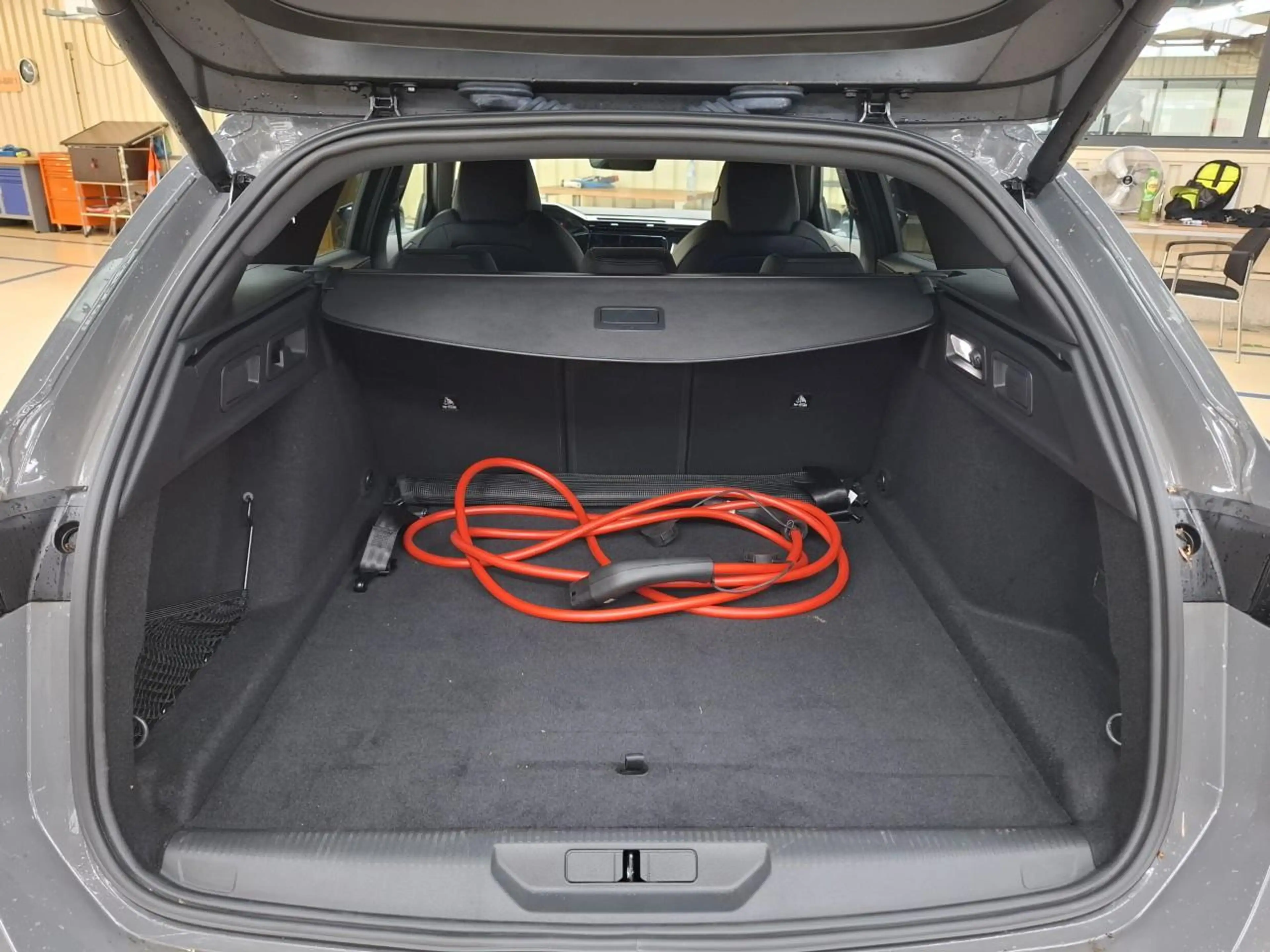 Peugeot 308 e-308 SW GT 54 kWh | Navigatie | Alcantara | Stoel — photo 9