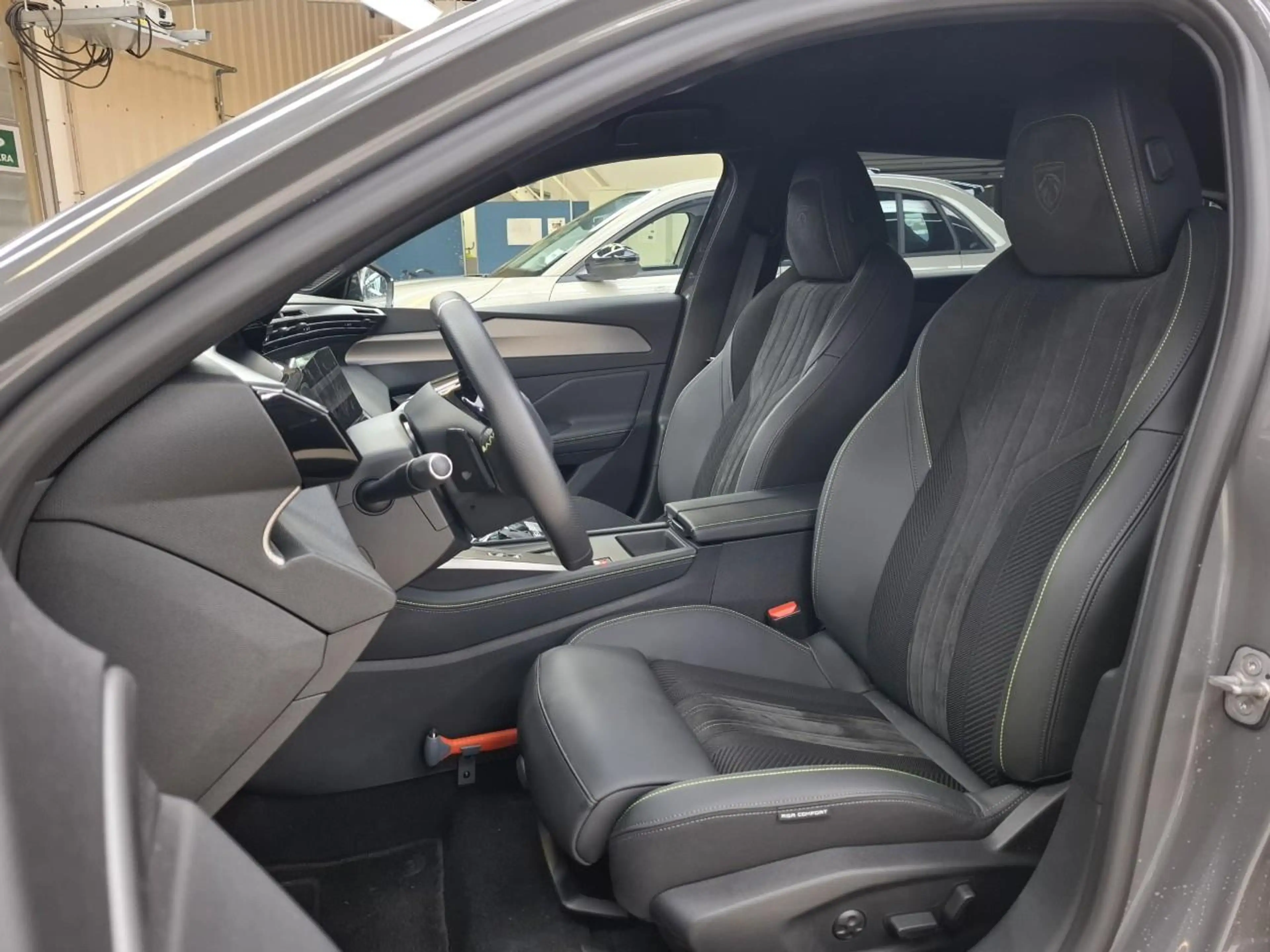 Peugeot 308 e-308 SW GT 54 kWh | Navigatie | Alcantara | Stoel — photo 6