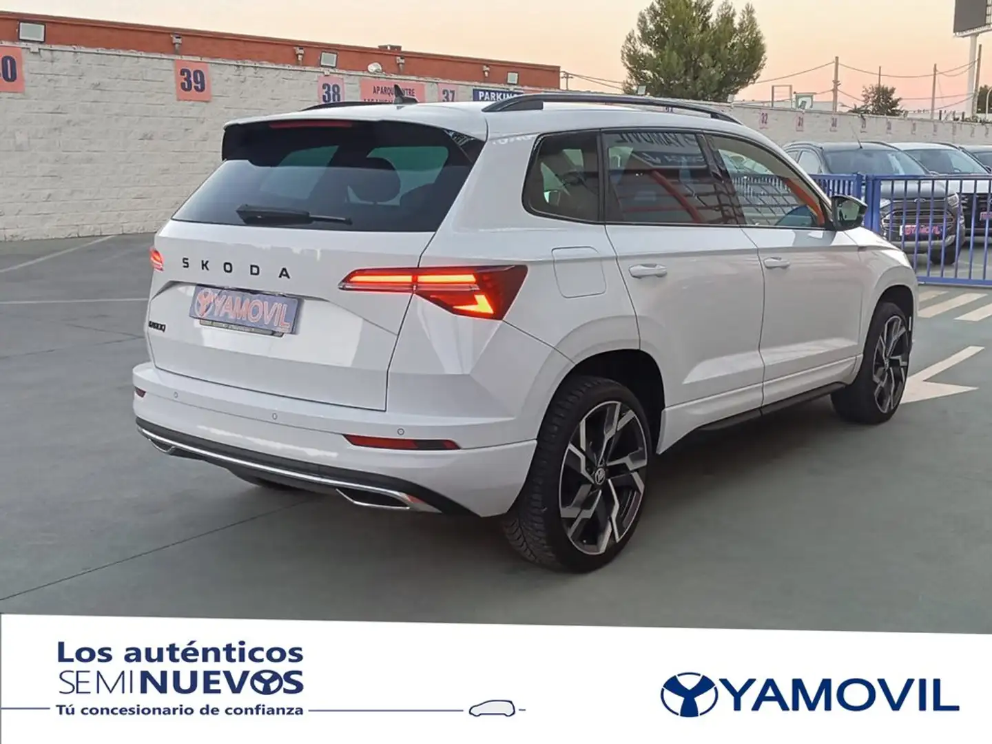 Skoda Karoq 2.0TDI Adblue Sportline 85kW Blanco - 2