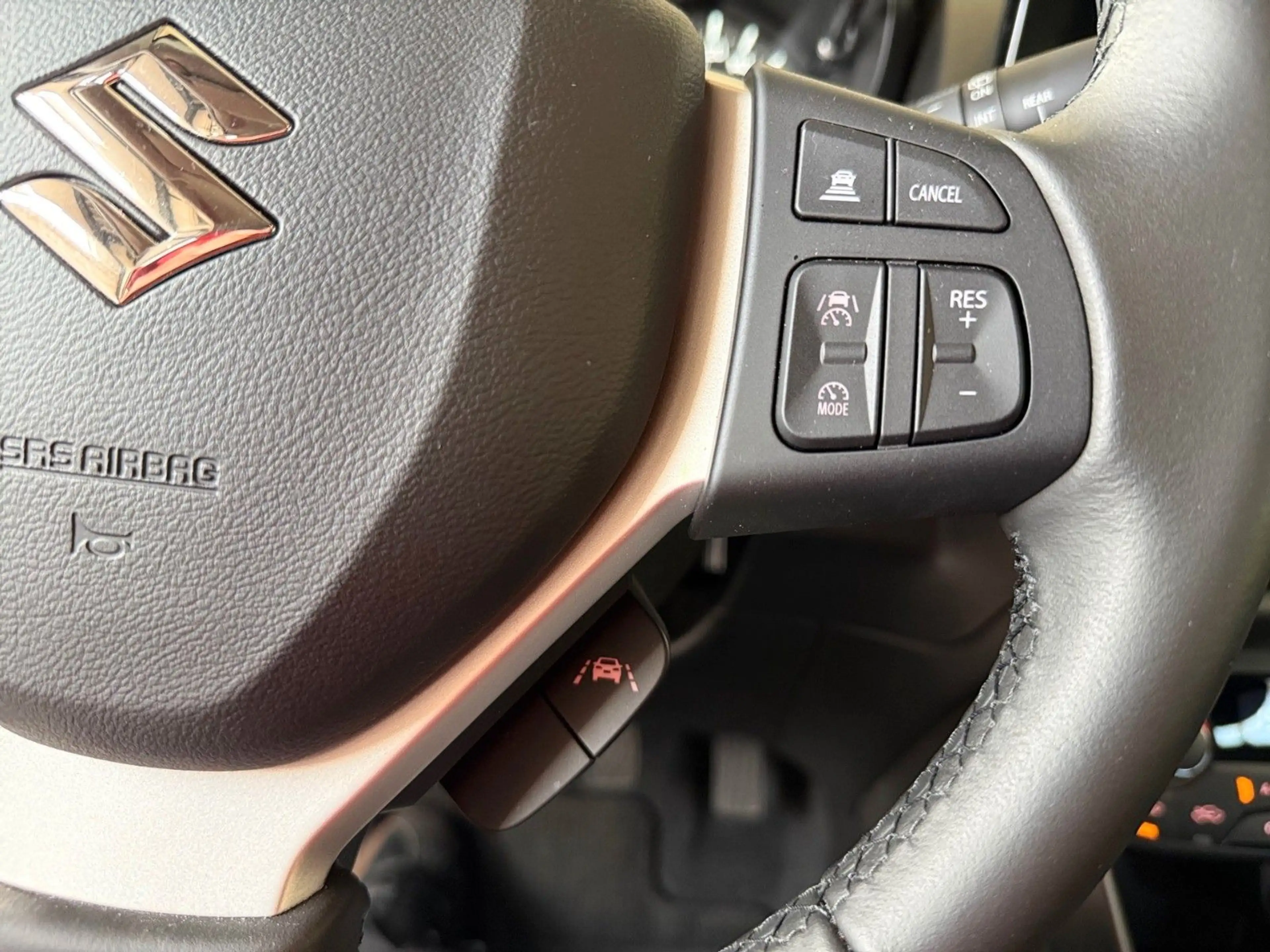 Suzuki SX4 S-Cross S-Cross 1.4l 4x4 bis zu 8 Jahre Garantie — photo 15