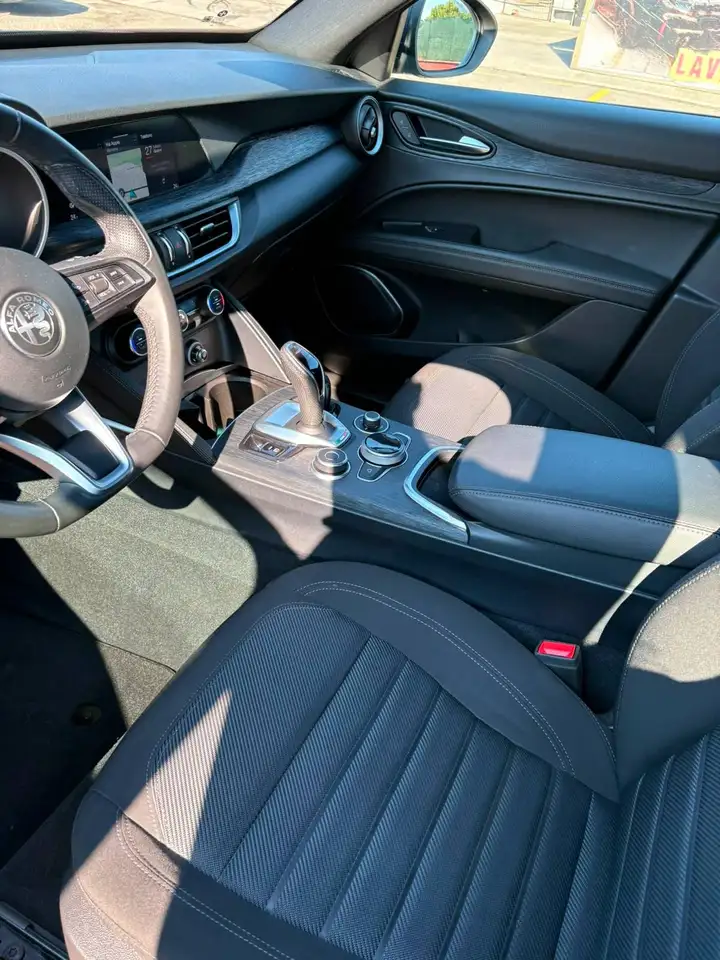 Alfa Romeo Stelvio 2022 — фото 14