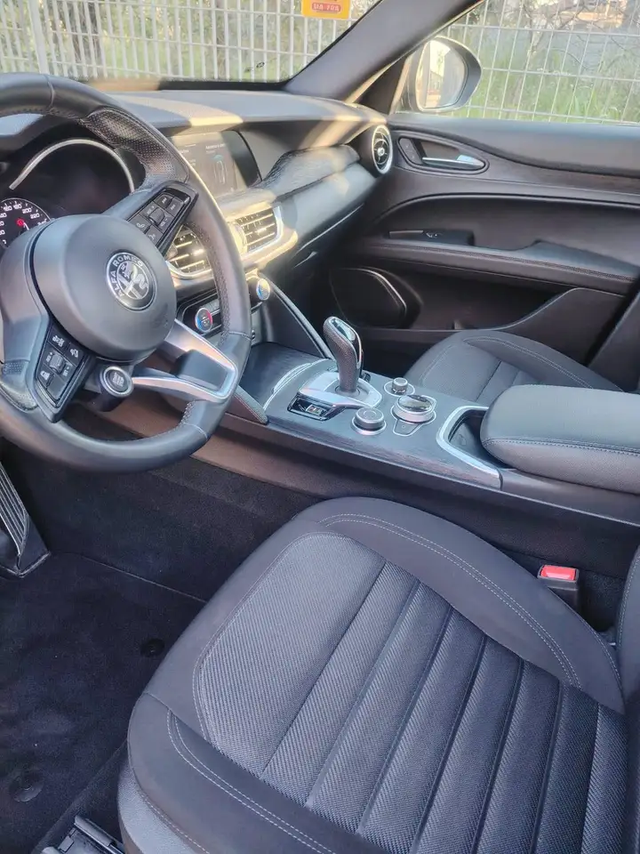 Alfa Romeo Stelvio 2022 — фото 11