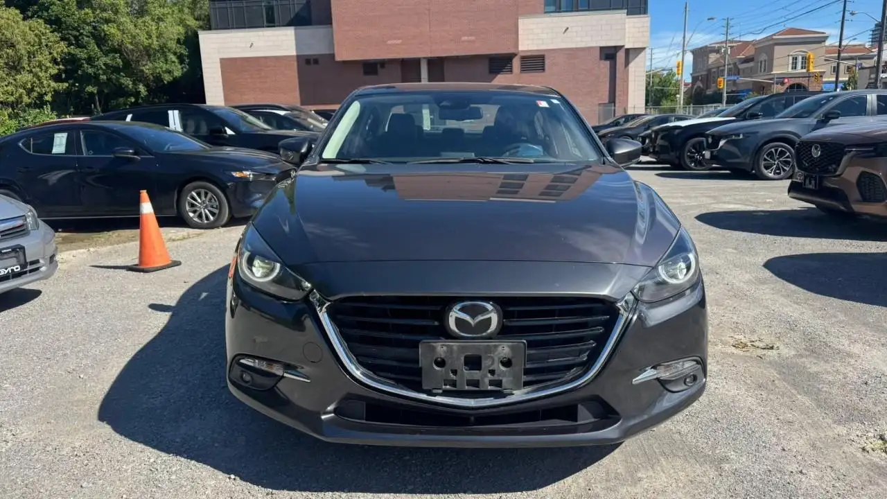 Mazda 3 снимка Mazda 3