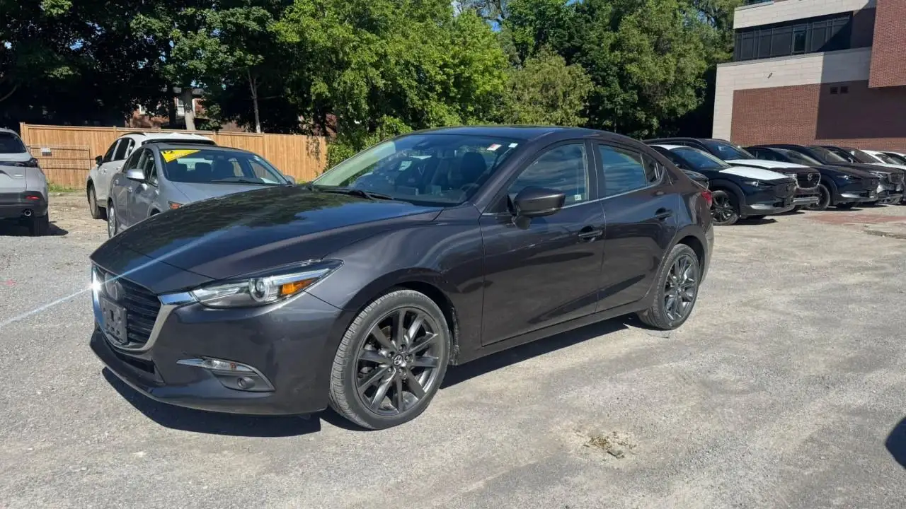 Mazda 3 снимка Mazda 3