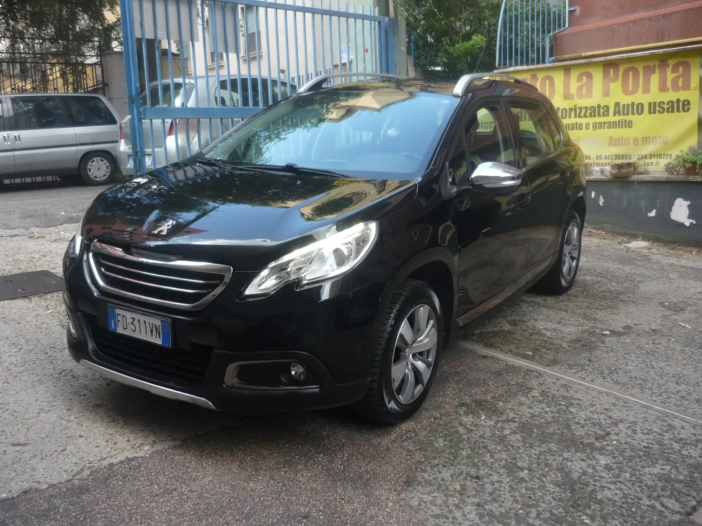 Peugeot 2008 2008 1.2 puretech 12v Access 82cv E6 Noir - 1