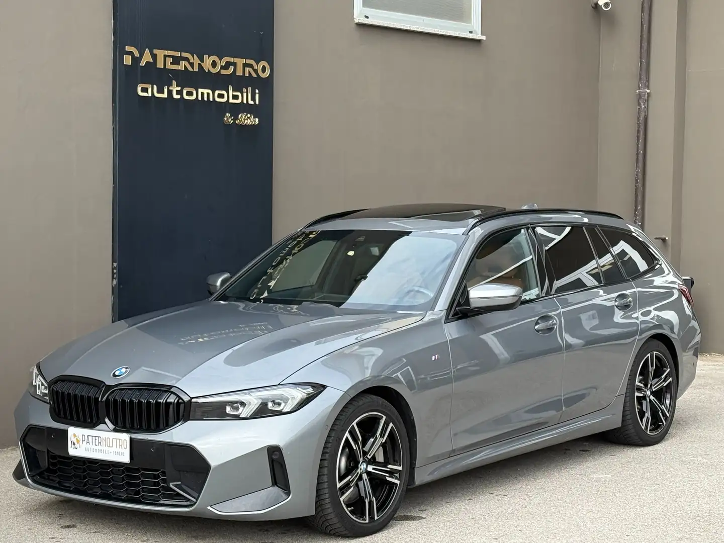 BMW 330 d Touring mhev 48V MSport auto Tetto SediliSpotivi Grijs - 1