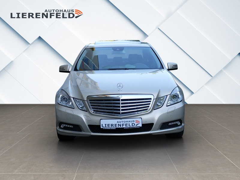 Mercedes-Benz E 350 CDI aus 1.Hand Mercedes Scheckheft — photo 2