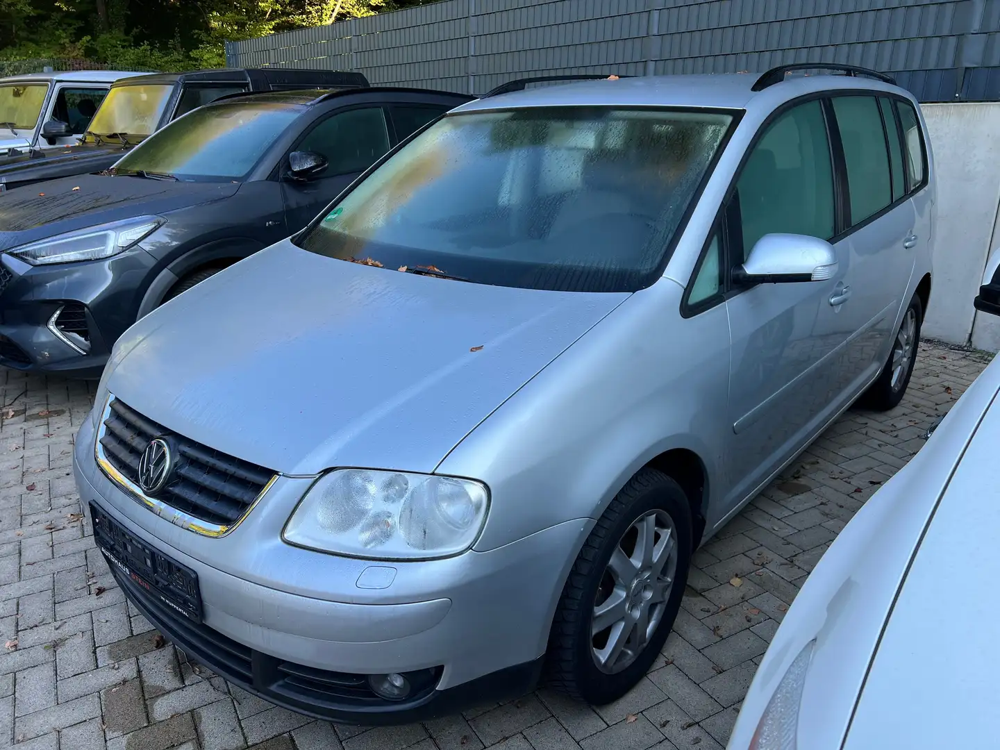 Volkswagen Touran Trendline !!! Motorschaden!!! Grau - 1