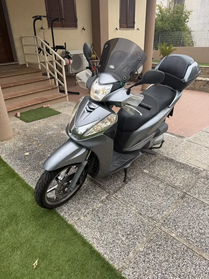 Honda SH 300