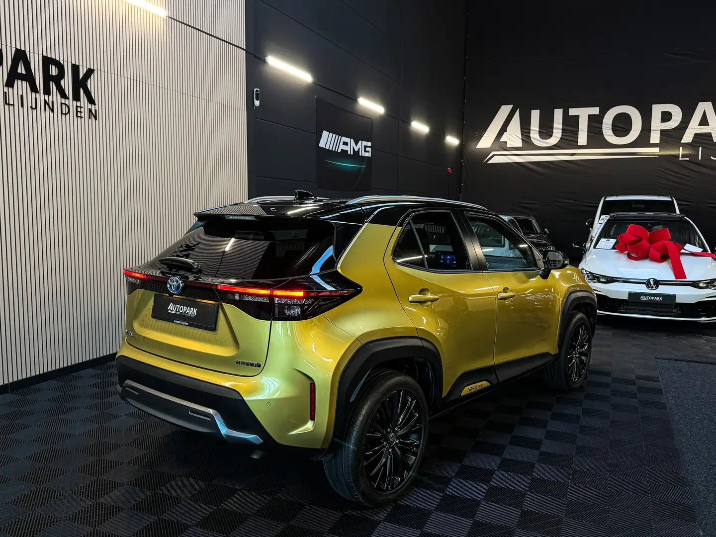 Toyota Yaris Cross 1.5 Hybrid Adventure GARANTIE/PANORAMADAK/HEADUP/A Goud - 2