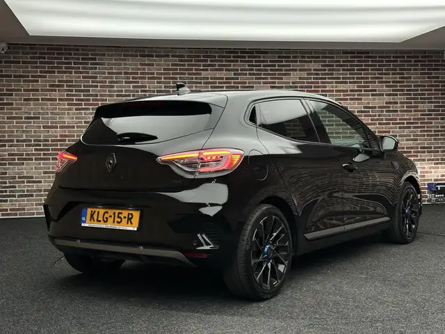Renault Clio view 2