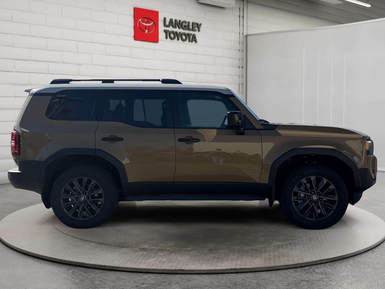2027 Toyota Land Cruiser PREMIUM 4WD; HYBRID, LEATHER, HUD, JBL, SUNROOF, H — снимка 1
