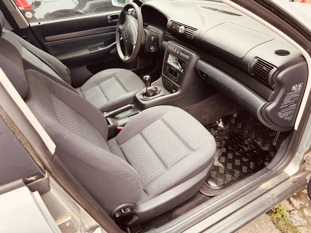 Audi A4 1.6i, foto 6