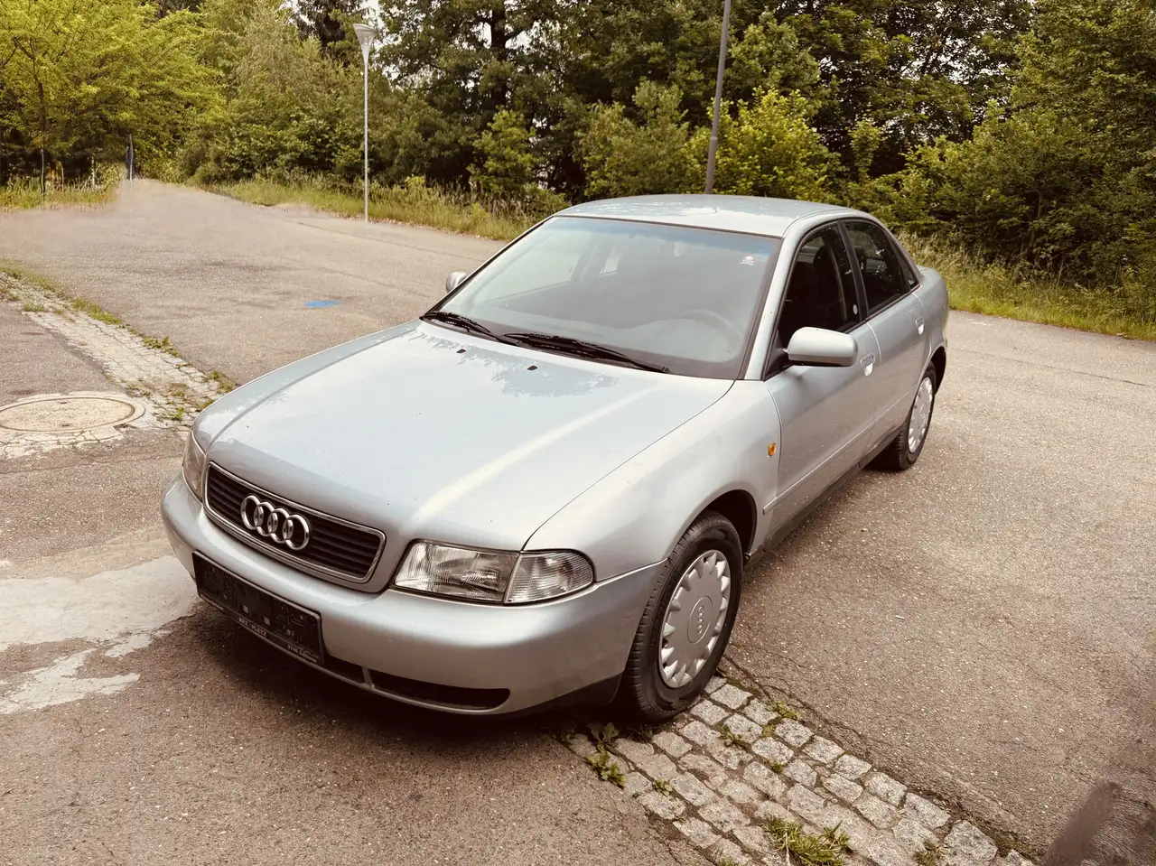 Audi A4 1.6i, foto 2