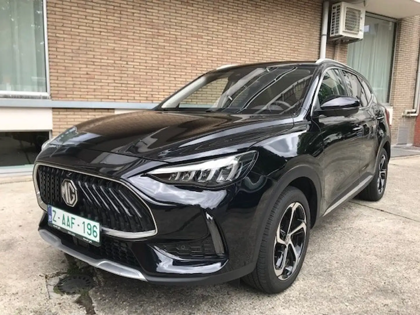 MG HS 1.5 T-GDi Luxury - AUT -3500 km Superdeal 22999 E Noir - 1