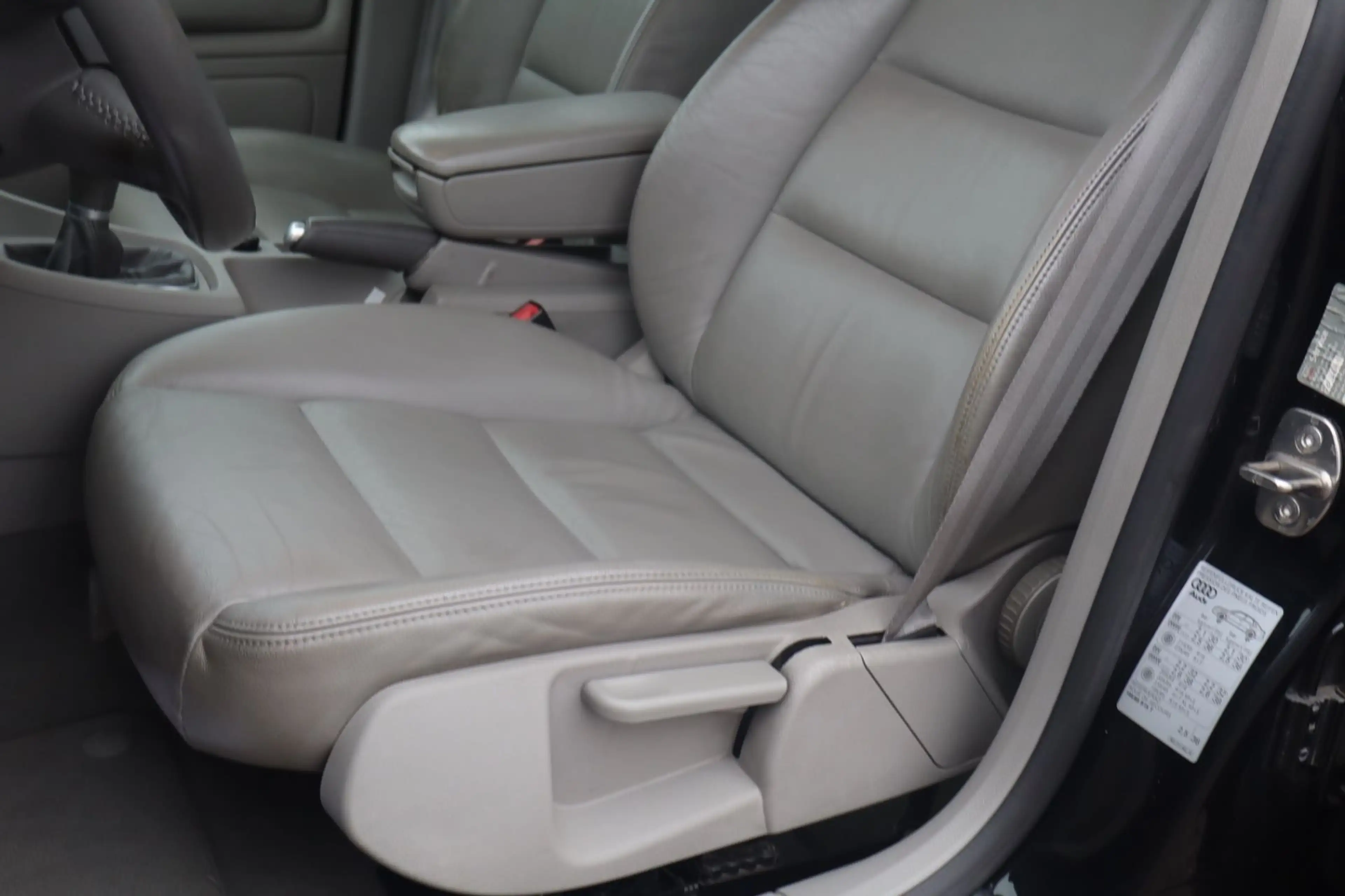 Audi A4 1.9 TDI GARANTIE*1-HAND*TüvNeu*COC*LEDER* — photo 13
