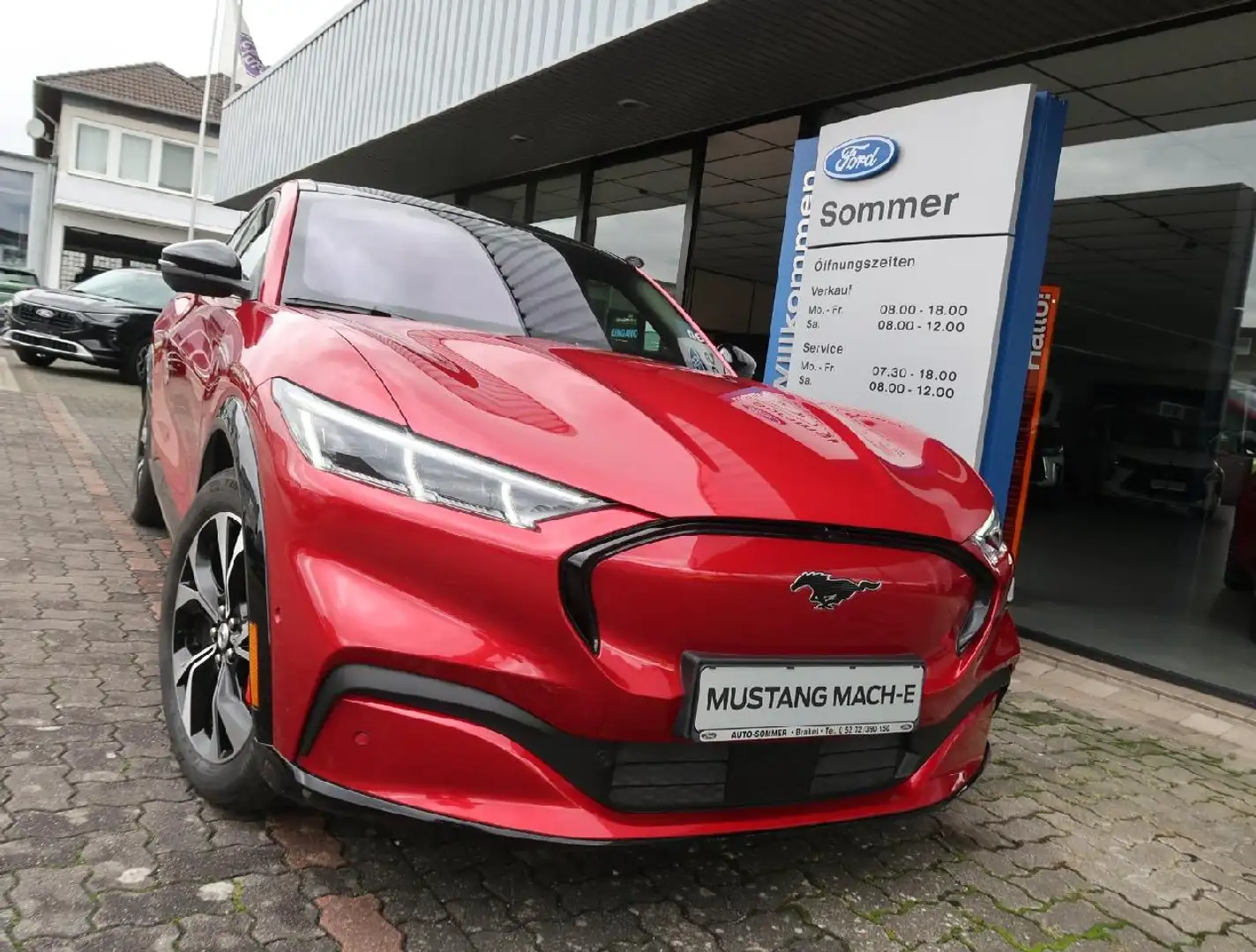 Ford Mustang Mach-E 351 PS, 99KW, AWD, AHK, Panorama - 2