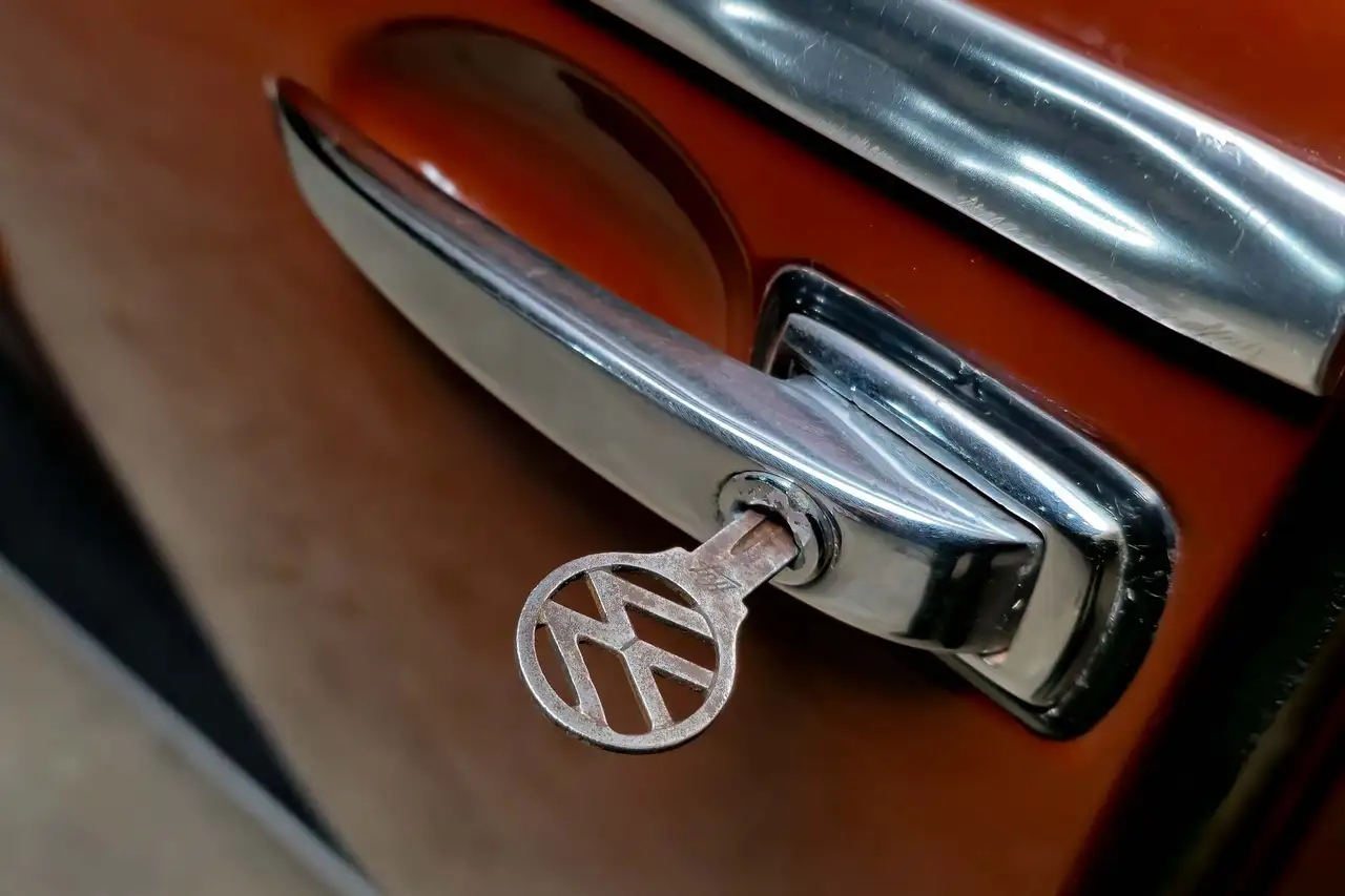 Volkswagen Käfer inkl. dem original 24,5 PS-Motor, foto 9