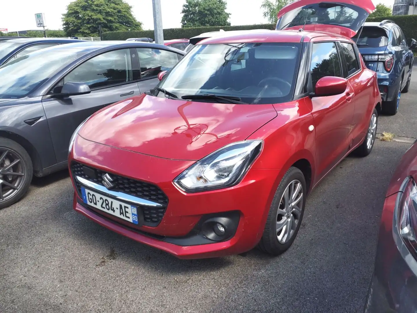 Suzuki Swift 1.2 GLE Mild Hybrid Rojo - 2