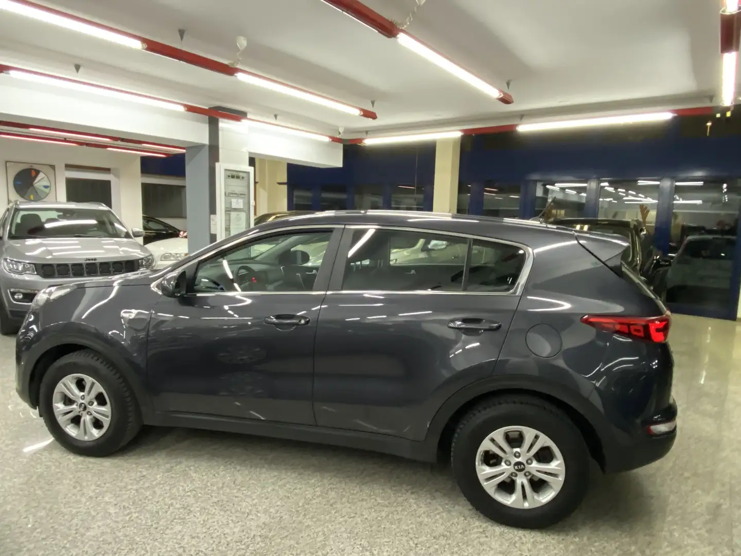 Kia Sportage 1.7 crdi Class 2wd 115cv my17 Gris - 2
