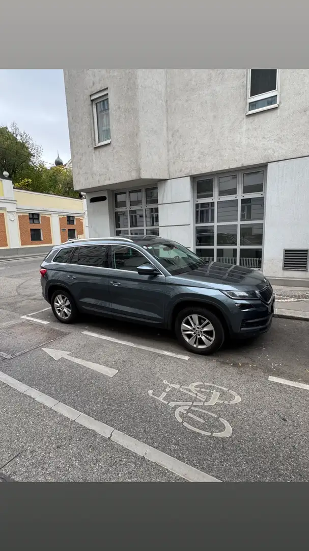 Skoda Kodiaq 2.0 TDI DSG Style Grau - 2