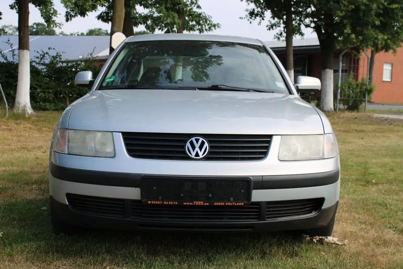 Volkswagen Passat Silver - 2