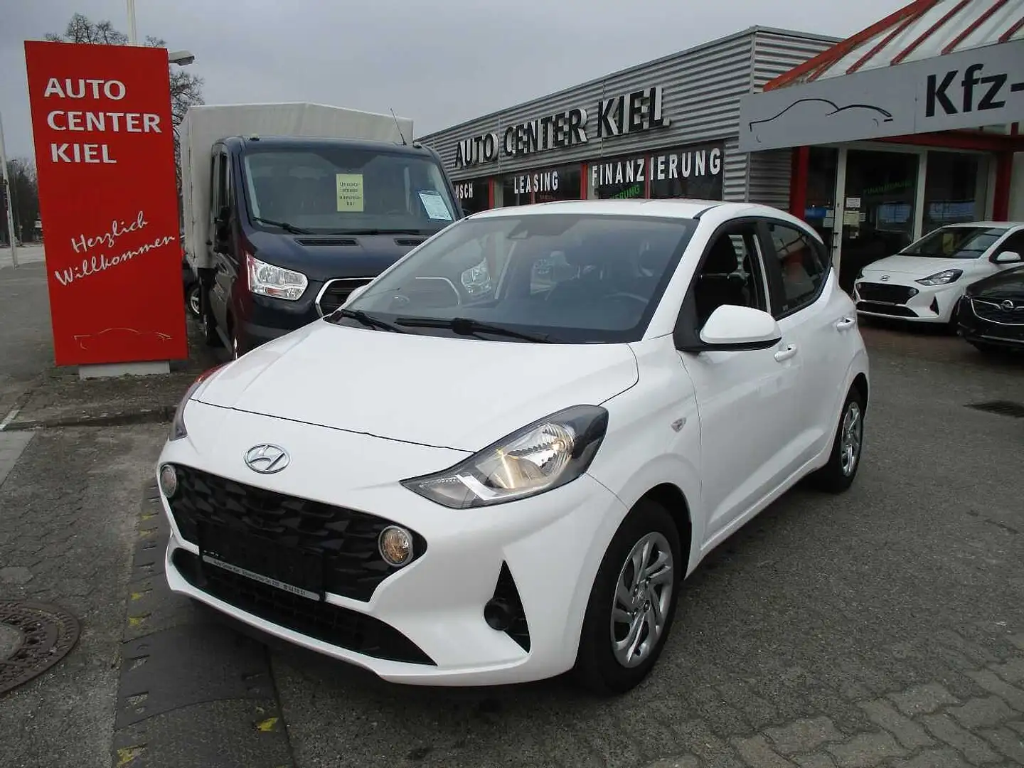 Hyundai i10 Select *Klima*Tempomat*Scheckheft gepfl. Weiß - 1