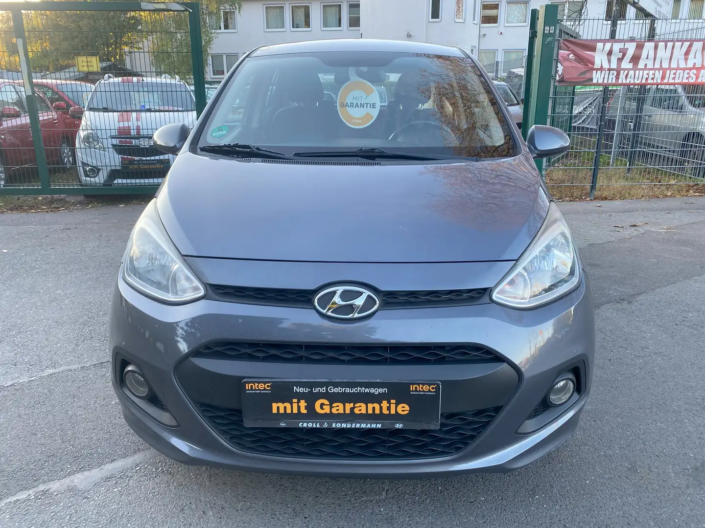 Hyundai i10 Trend Gris - 2