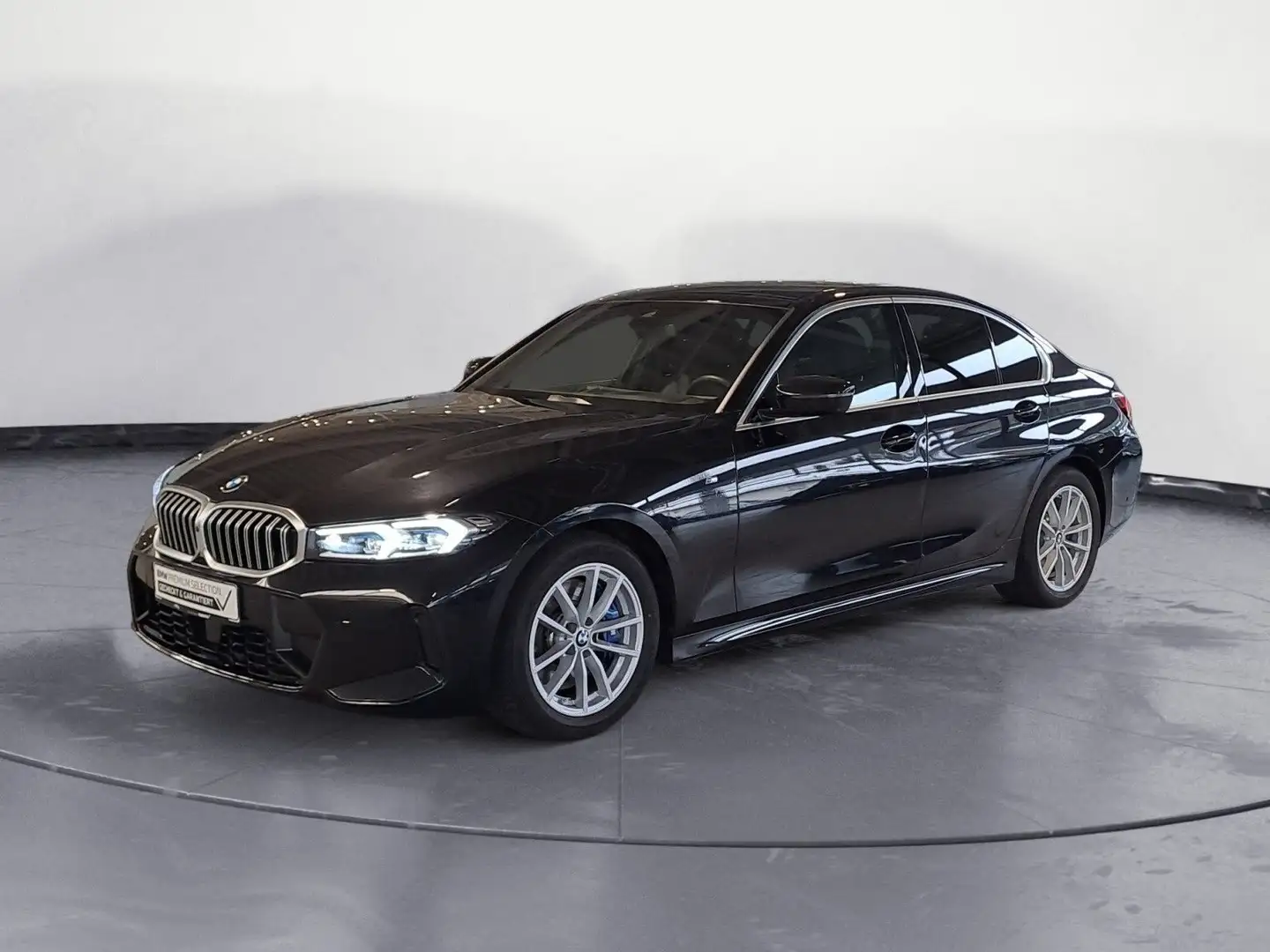 BMW 330 i M Sportpaket Aut. HeadUp Elek. Sitze AHK Pa Schwarz - 2