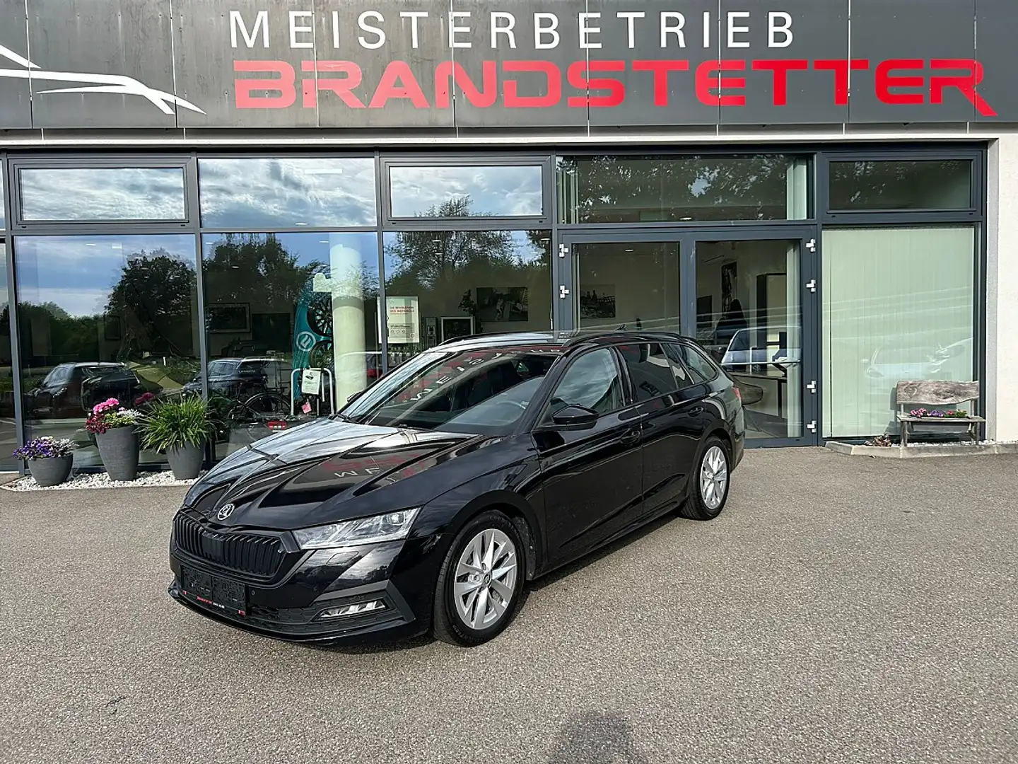 Skoda Octavia Combi 2,0 TDI Style DSG Sport-Paket Virtual Coc... Schwarz - 1